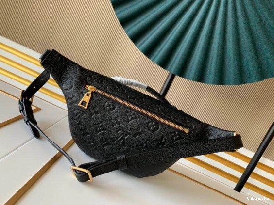 PRELAUNCH LOUIS BUMBAG MONOGRAM DIGITAL EXCHANELUSIVE - EMPREINTE VUITTON 0501